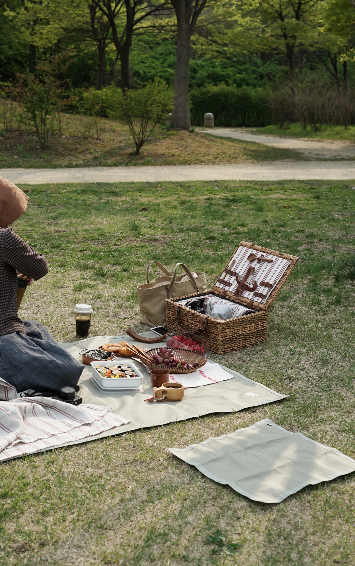 Stone Checker Picnic Mat (for 2–3 people)